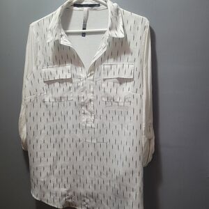 Kensie white/black lined shirt Size L